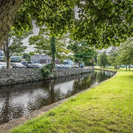 Clew Bay 3* ويستبورت